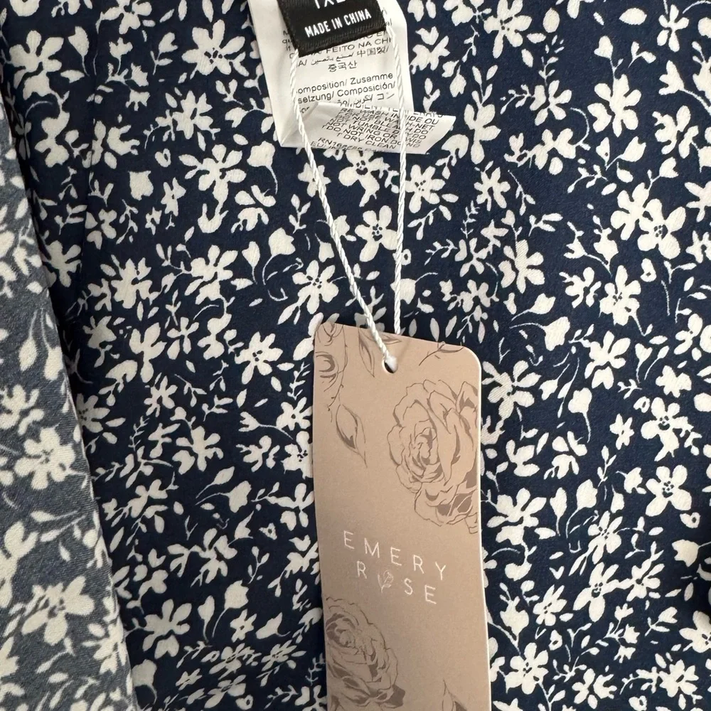 Elegant Blue Floral Midi Dress - Picture 3 of 3